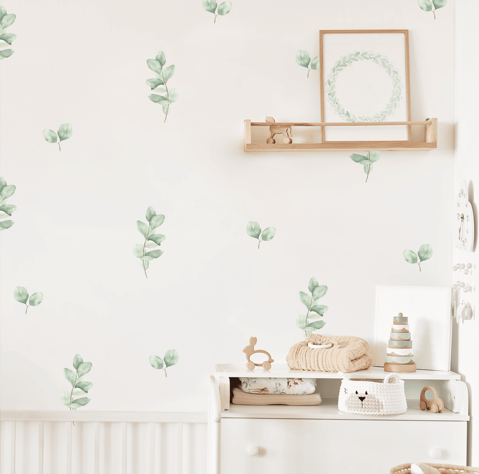 stickers muraux eucalyptus chambre bebe