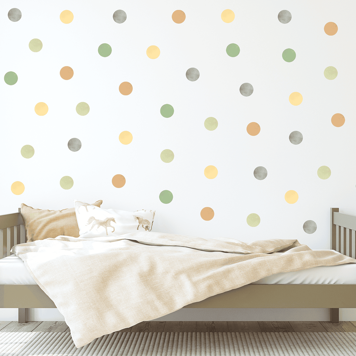 pois vert et marron mur chambre bebe